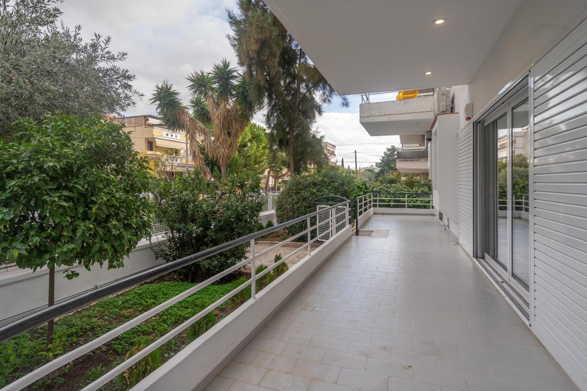 Glyfada Glamorous Athens Exterior photo